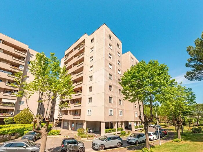 Appartamento quadrilocale in vendita in Via Maria Melato, Roma