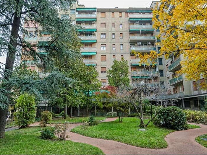 Appartamento con 5 locali in affitto in Via Ugo Lenzi, San Felice, Bologna