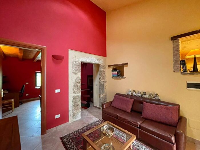 Casa con 7 locali in vendita in SantAmasio Arpino Frosinone, Arpino