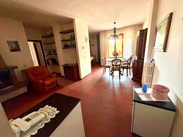 Appartamento con 5 locali in vendita in Via Alcide De Gasperi, Citta' Di Castello