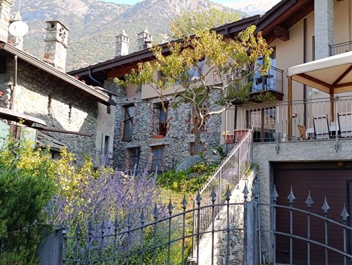 Casa con 11 locali in vendita in Renard, Saint Vincent