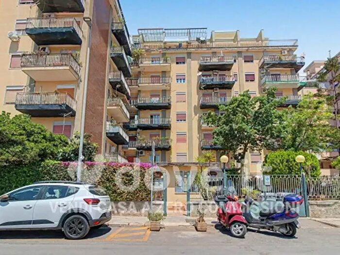 Appartamento quadrilocale in vendita in Via Matteo Dominici, Palermo
