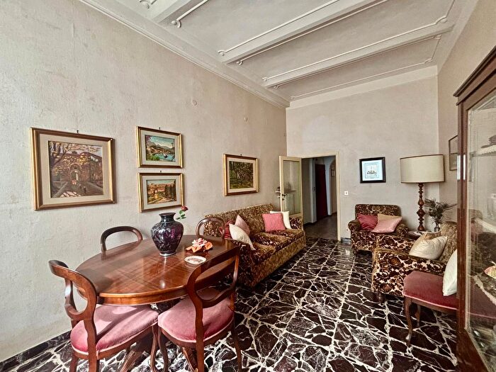 Appartamento con 6 locali in vendita in Volterra