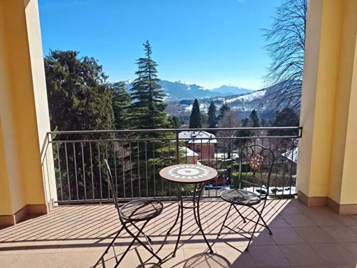 Appartamento trilocale in vendita in Via Fontanella, Alta Valle Intelvi