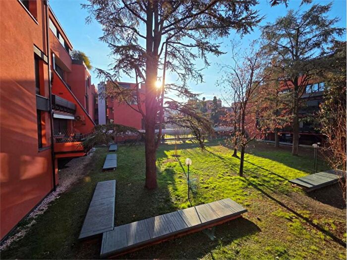 Appartamento con 5 locali in affitto in Buon Pastore Parco Amendola, Modena