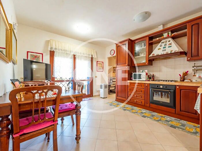 Appartamento trilocale in vendita in Via Cardinale Federico Tedeschini, Roma