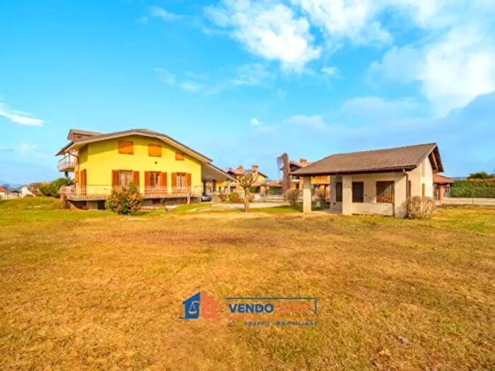 Casa con 6 locali in vendita in Via Cervasca, Bernezzo