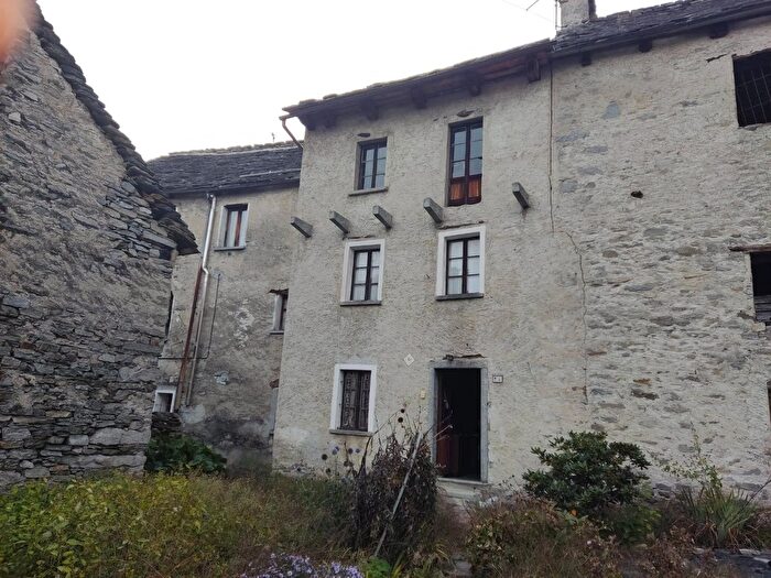 Appartamento con 5 locali in vendita in Santa Maria Maggiore, Santa Maria Maggiore