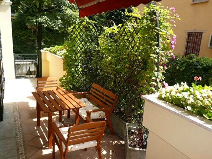 Appartamento trilocale in affitto in Via Leonida Bissolati, Maggiolina, Milano