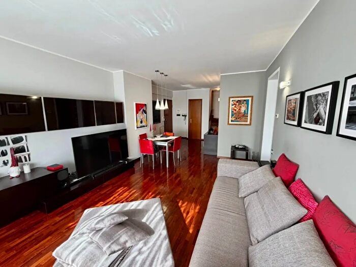 Appartamento con 9 locali in vendita in Via Don Berrettini, Fabriano