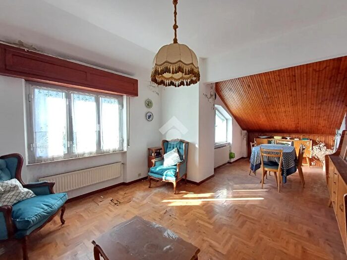 Appartamento quadrilocale in vendita in Via alla Vittoria, Busalla