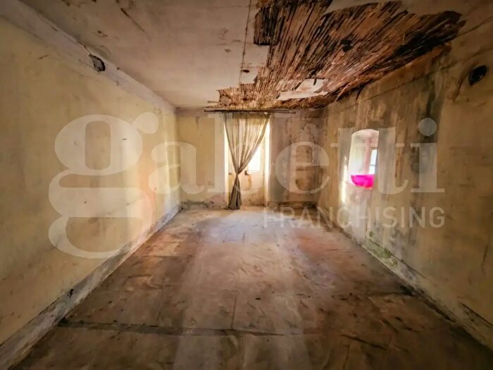 Casa trilocale in vendita in Via Guerini, Brescia