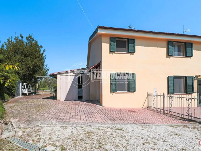 Casa con 7 locali in vendita in Via Meleto, Mondaino
