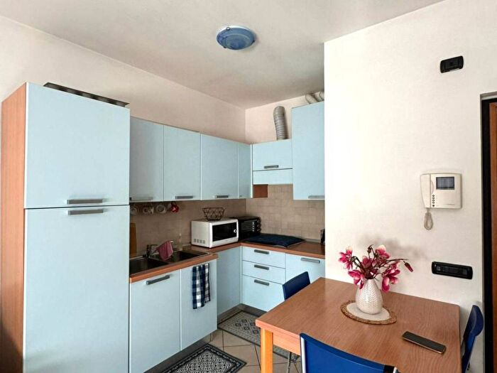 Appartamento bilocale in affitto in Via dei Molini, Calliano