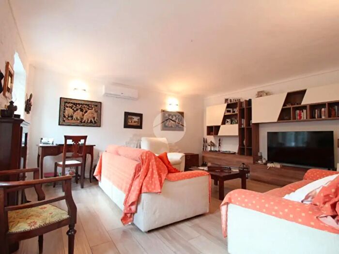 Casa quadrilocale in vendita in Via Pasubio, Moncalieri