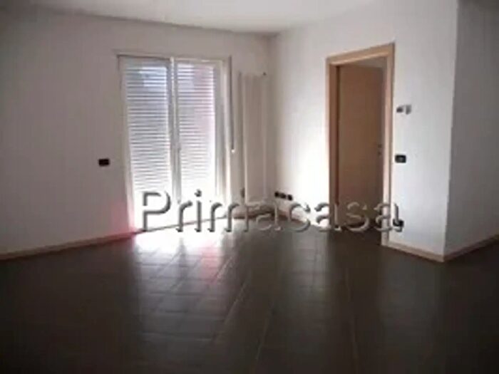 Appartamento trilocale in vendita in Via Mascagni, Castel D'Azzano