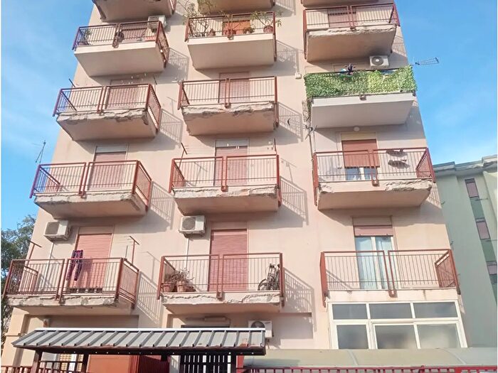 Appartamento trilocale in vendita in Via Gaetano di Pasquale, Palermo