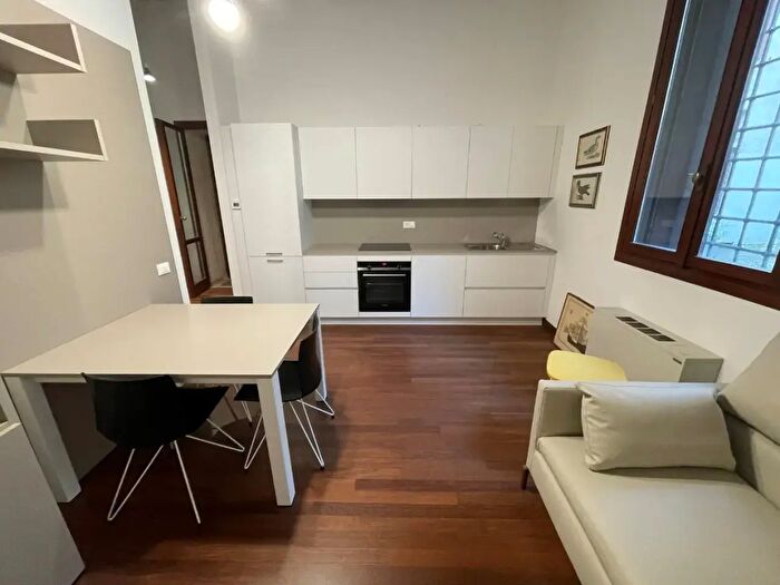 Appartamento trilocale in affitto in Contrà Riale, Vicenza