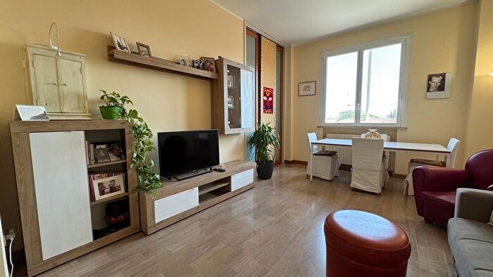 Appartamento trilocale in vendita in Via Pellegrino Matteucci, Ravenna