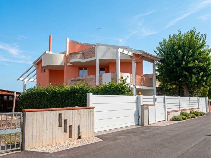 Casa con 6 locali in affitto in Centro Storico, Ravenna