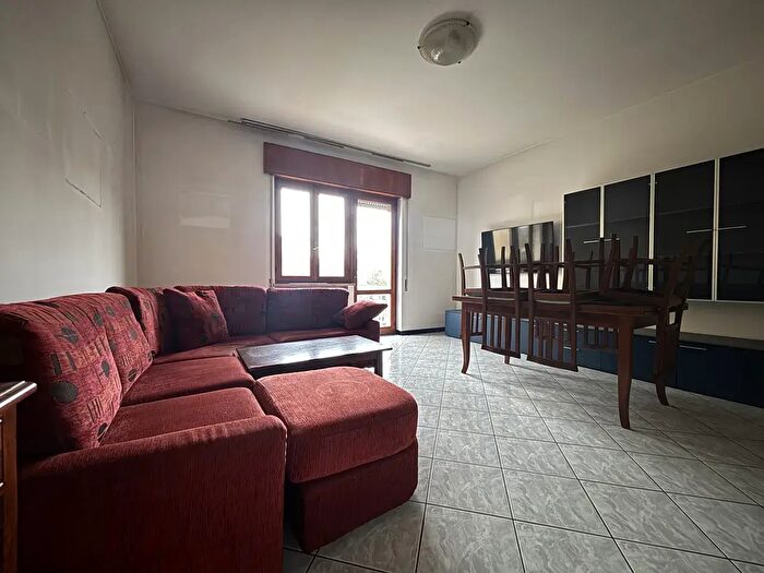 Appartamento trilocale in vendita in Via Luigi Einaudi, Costabissara