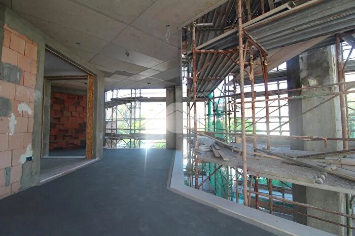 Appartamento trilocale in vendita in Viale Colombo, Quartu SantElena