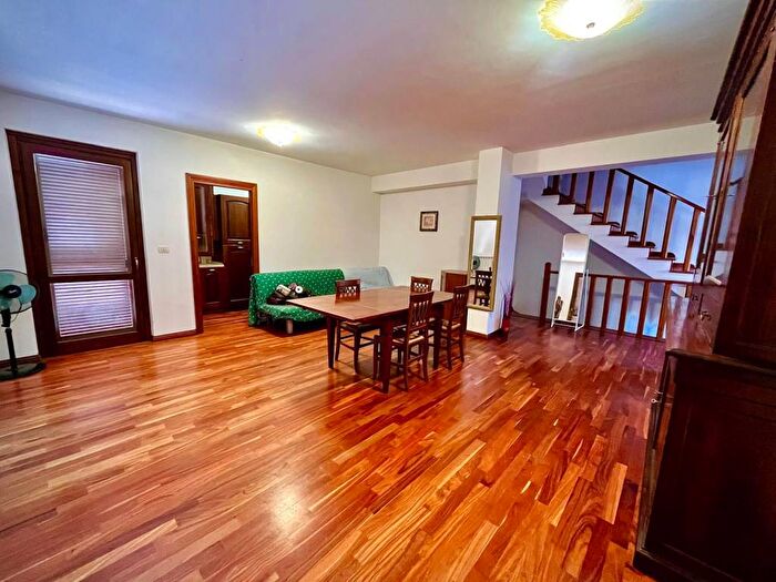 Casa con 6 locali in affitto in Via Collerotondo, Centro, Avezzano