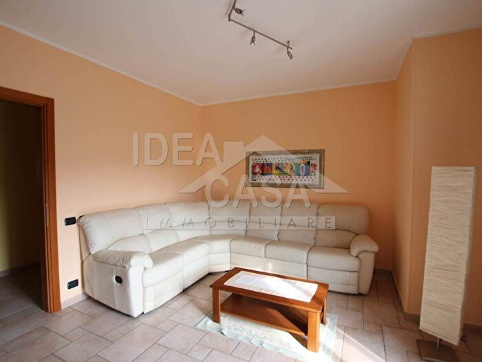 Appartamento quadrilocale in affitto in Piazza Giuseppe Mazzini, Centro, Mirandola
