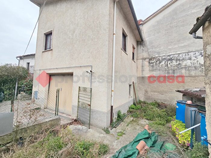 Appartamento quadrilocale in vendita in Via Seconda Nazionale Snc, Castel SantAngelo