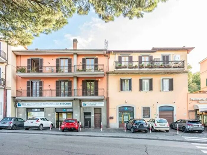 Appartamento con 5 locali in vendita in Via Frascati, Monte Porzio Catone