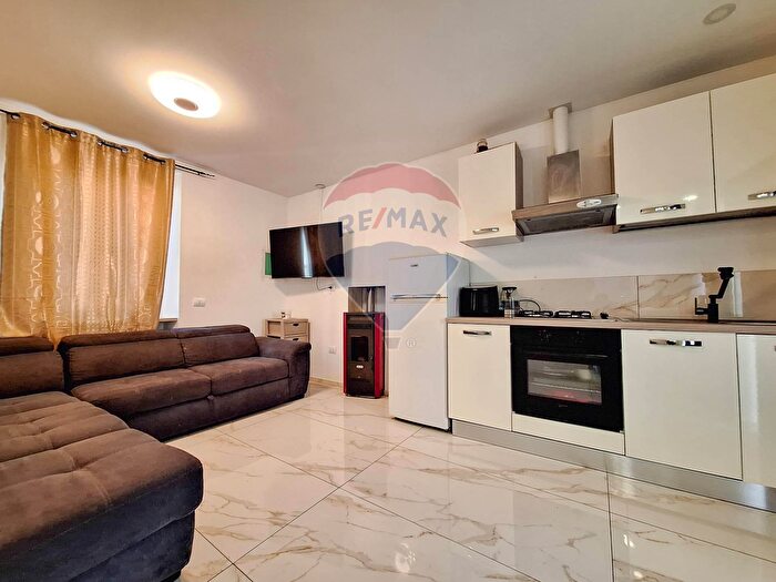 Appartamento bilocale in vendita in Via San Giulio, Cassano Magnago