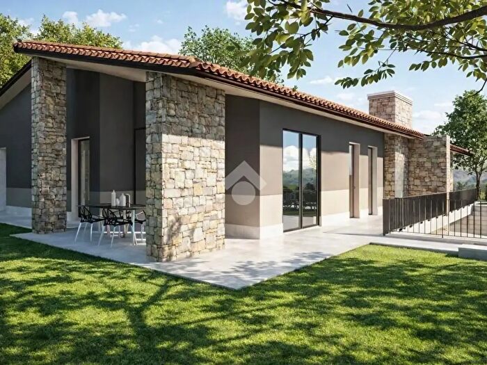 Casa quadrilocale in vendita in Loc Paiarolle, Caprino Veronese