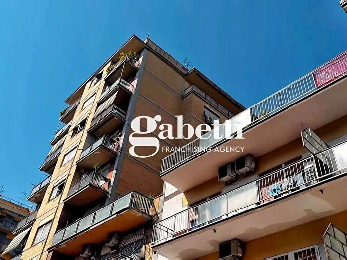 Appartamento bilocale in vendita in Viale della Serenissima, Roma