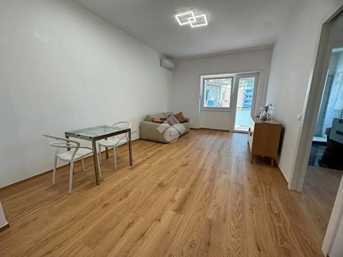 Appartamento trilocale in affitto in Via Capitan Casella, Roma