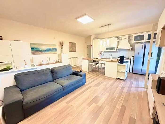 Appartamento trilocale in vendita in Via Verdi, Casalnuovo Di Napoli