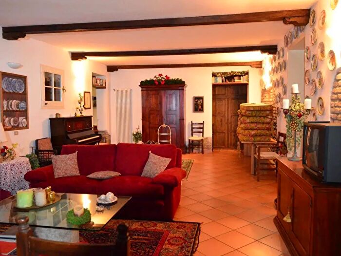 Casa con 9 locali in vendita in Via Mandriole, Ravenna