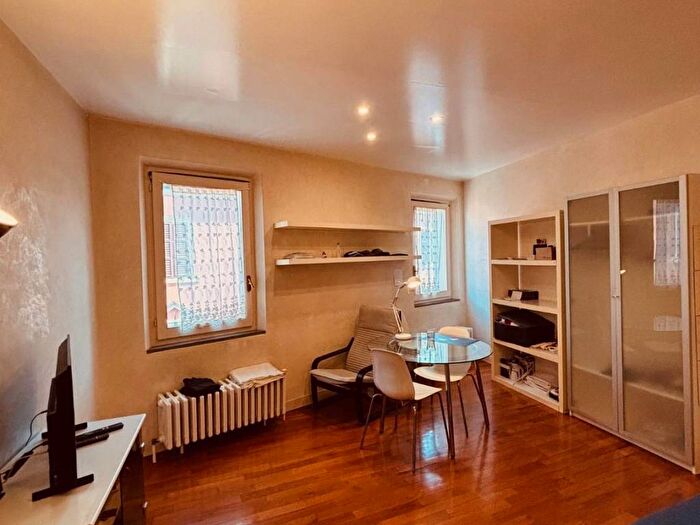 Appartamento monolocale in affitto in Borgo Felino, Centro Storico, Parma