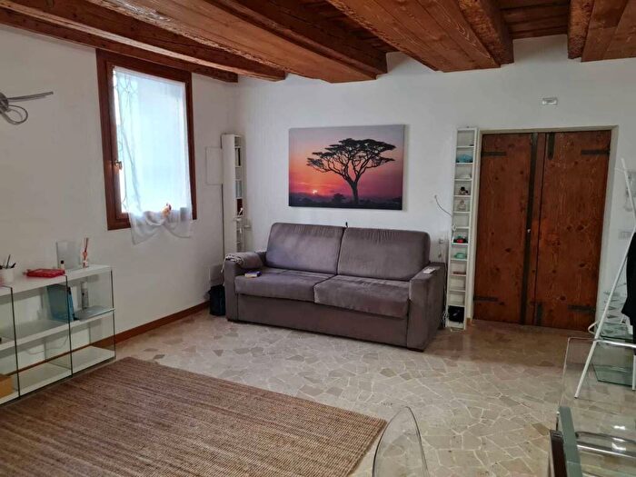 Appartamento monolocale in affitto in Contrà San Marco, Centro Storico, Vicenza