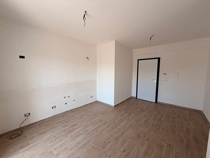 Appartamento trilocale in affitto in Via Pietro Nenni, San Giacomo Santa Barbara, Nettuno