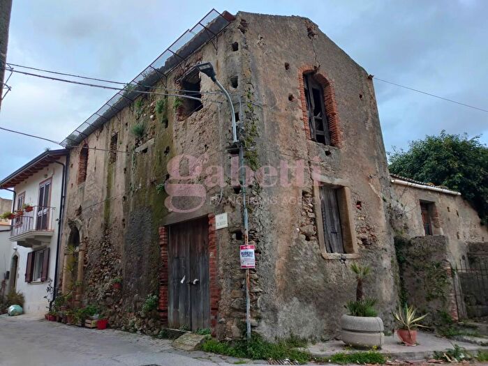 Casa bilocale in vendita in Via Nino Bixio, Rodi Milici