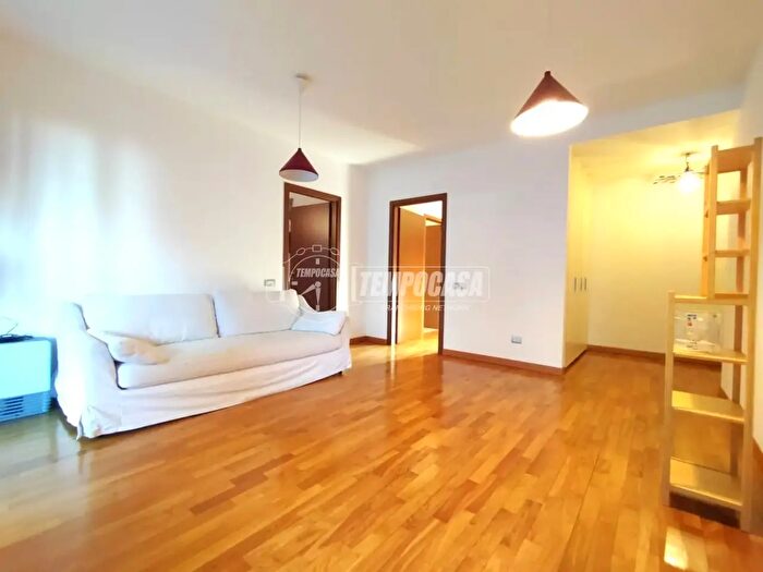 Appartamento trilocale in affitto in Milano