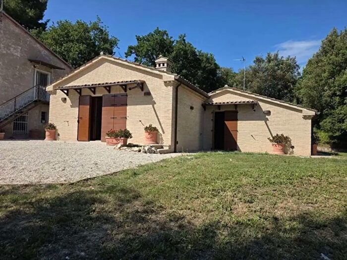 Casa trilocale in vendita in Camerano
