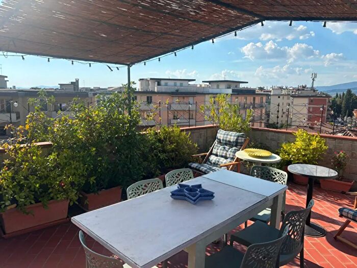 Appartamento quadrilocale in vendita in Via delle Gore, Firenze