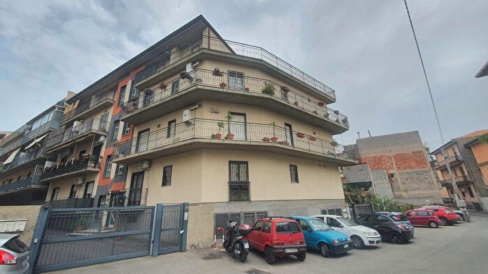 Appartamento trilocale in vendita in Camporotondo Etneo