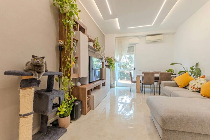 Appartamento trilocale in vendita in Via Verdi, Sovico