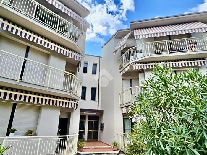 Appartamento quadrilocale in vendita in Via Giovanni XXIII, Cavriglia