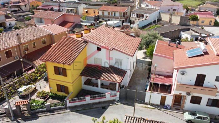 Casa con 10 locali in vendita in San Giovanni Suergiu