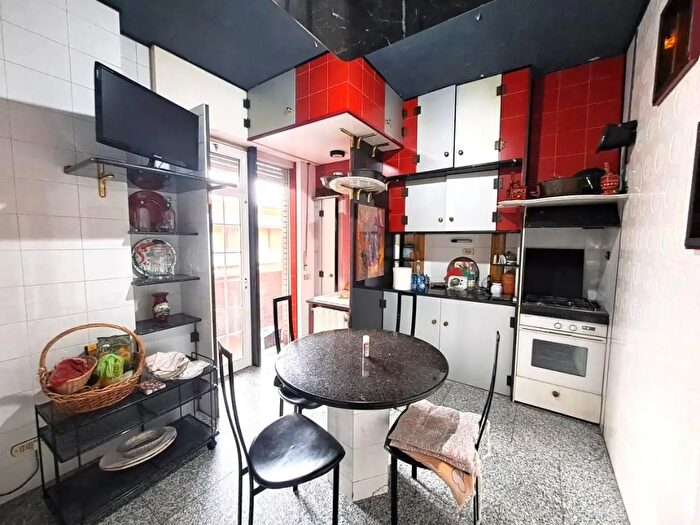 Appartamento quadrilocale in affitto in Carrara