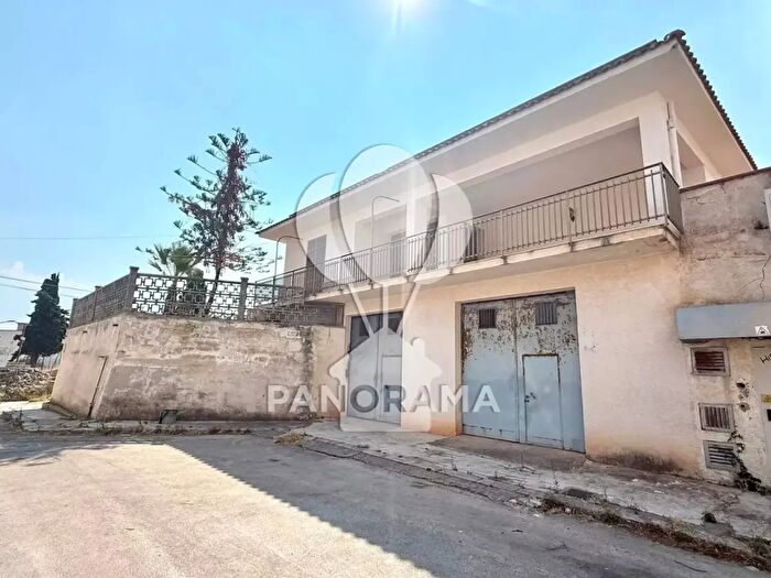 Casa con 8 locali in vendita in Via Carlo Alberto dalla Chiesa, Balestrate