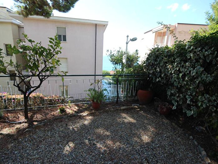 Appartamento bilocale in affitto in Via degli Ulivi, Ospedaletti